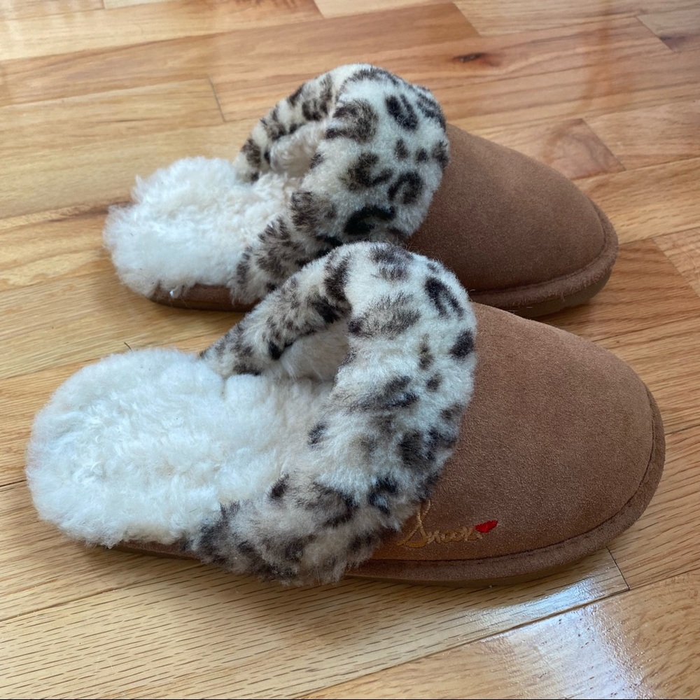 Snooki Scuff Sheepskin Slippers - Leopard